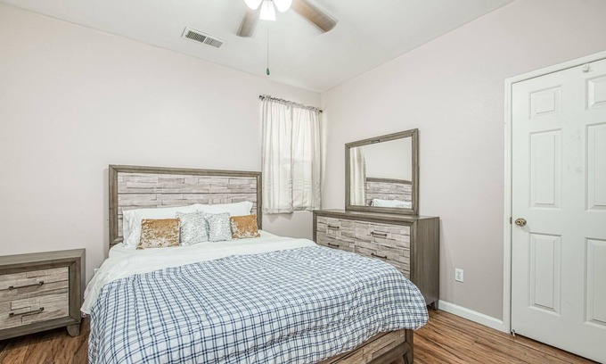 Roosevelt Casa | Beautiful home in Fresno