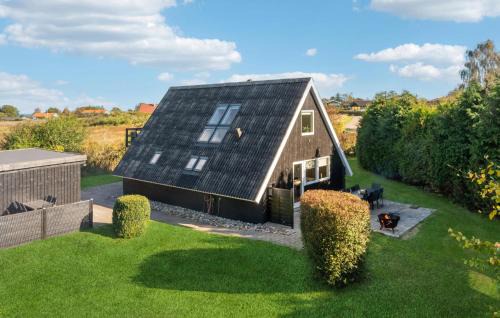 Bønnerup Strand Casa | Beautiful Home In Glesborg With Kitchen