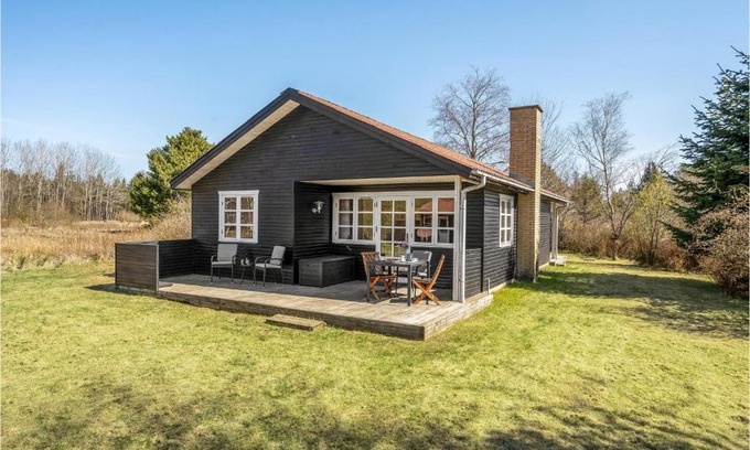 Hou Casa | Beautiful Home In Hals With Wifi