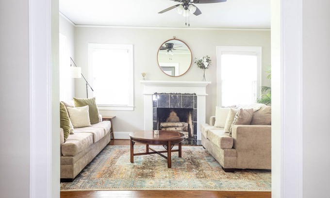 High Point Casa | Beautiful Home In High Point's Sherrod Park Historic District