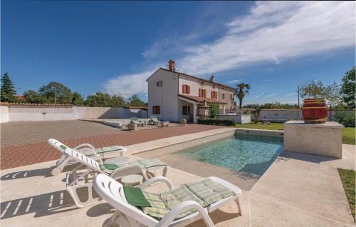 Hrboki Casa | Beautiful Home In Hrboki With Wifi