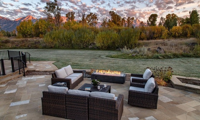 Jackson Hole Casa | Hermosa casa en Jackson con hermosas vistas de Teton, bañera de hidromasaje, pozo de fuego