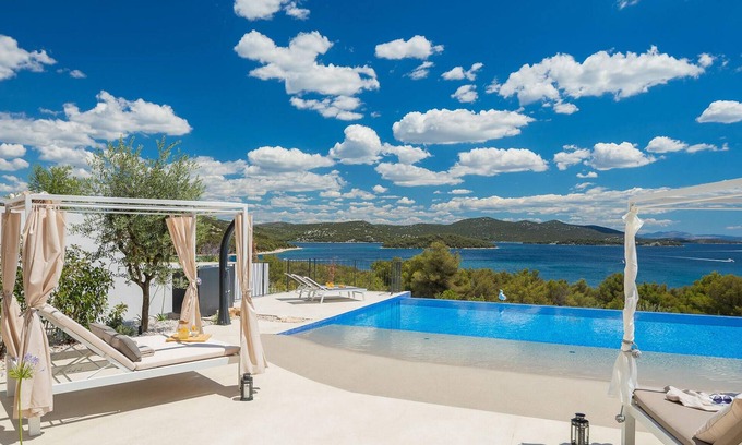 Jezera Casa | Preciosa casa en Jezera con sauna