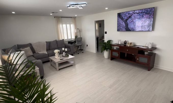 Kenner - Louis Armstrong International Airport Casa | Hermosa casa en Kenner, LA, a 6 min del aeropu MSY