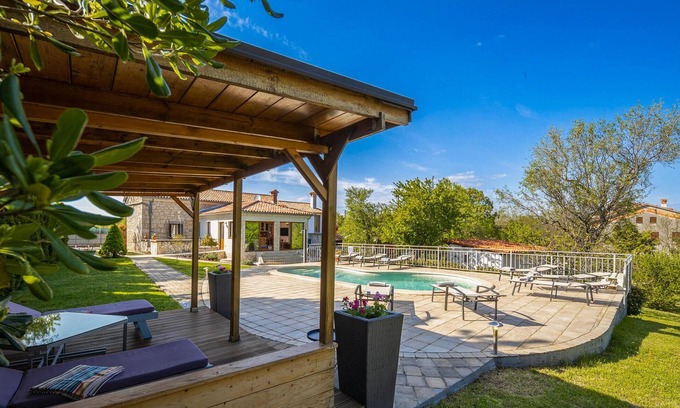 Sveta Nedelja Casa | Preciosa casa en Nedescina con WiFi
