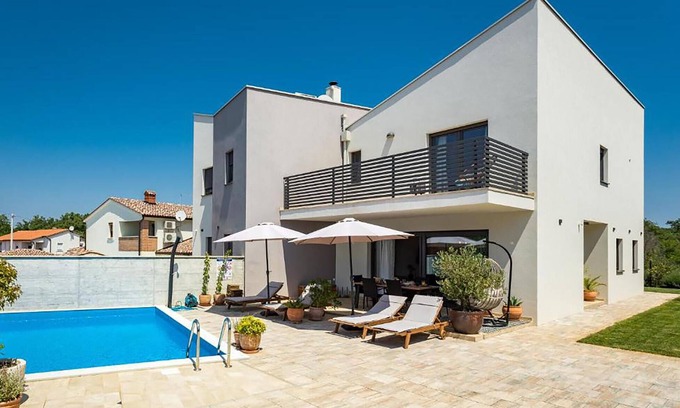 Vrznaveri Casa | Hermosa casa en Porec