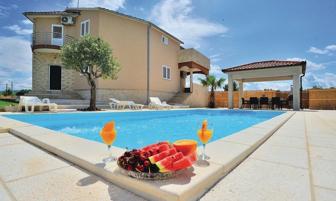 Pridraga Casa | Casa acogedora en Pridraga con cocina