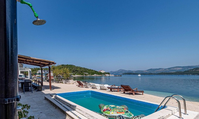 Putnikovic Casa | Hermosa casa en Putnikovic con WiFi