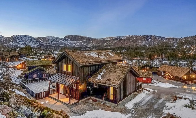 Valle Casa | Hermosa casa en Rysstad con cocina.