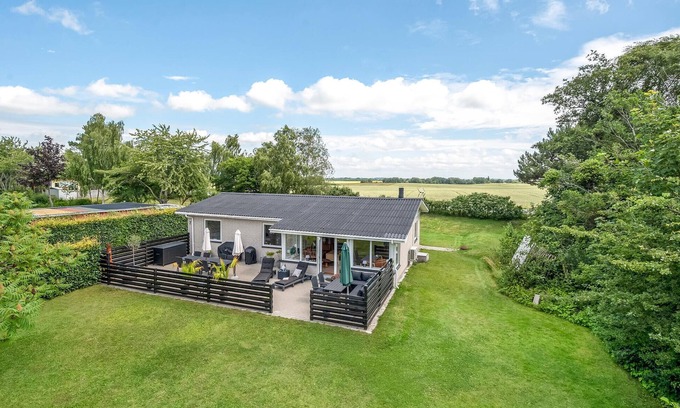 Store Kongsmark Casa | Hermosa casa en Slagelse con cocina.