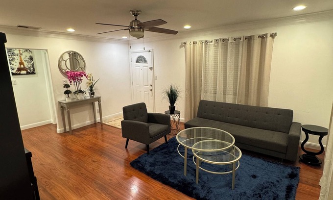 Campbell Casa | Hermosa Casa En Silicon Valley. ¡Buena ubicación!