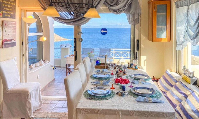 Lavreotiki Casa | Beautiful home in Vrompousi Keratea w/ 3 Bedrooms