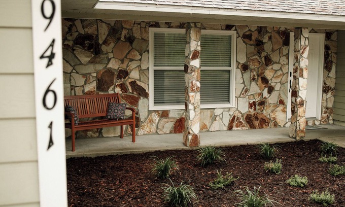 Manattee Road Casa | Beautiful home located at Chiefland Country Estates, near the Golf Course