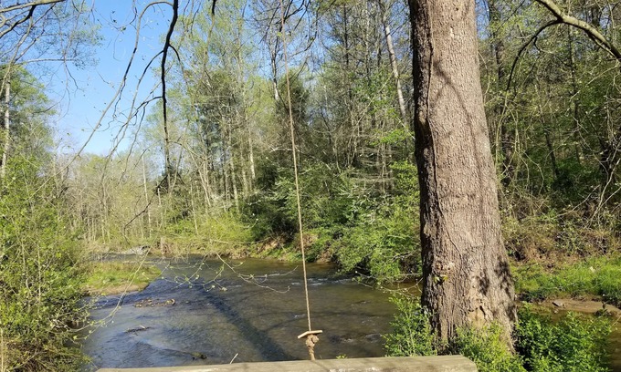 Ellijay Casa | Beautiful home located on Clear Creek . Relax and enjoy the sounds of nature....