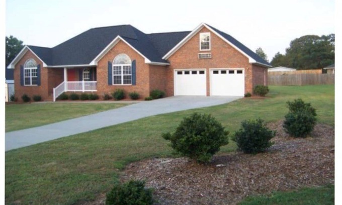 Oakland Casa | Beautiful Home Near Shaw AFB