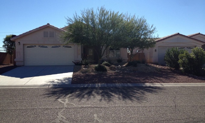 Fort Mohave Casa | Hermosa casa cerca del río en Desert Lakes Golf Course