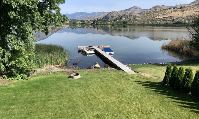 Manson Casa | Hermosa casa en el lago! Disfruta de Roses Lake en Manson, a minutos de Lk Chelan.
