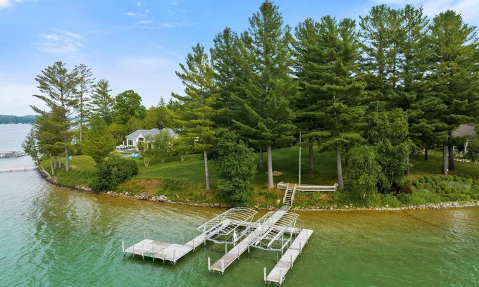 Walloon Lake Casa | Beautiful Home on Walloon Lake - Private Frontage and Expansive Yard!