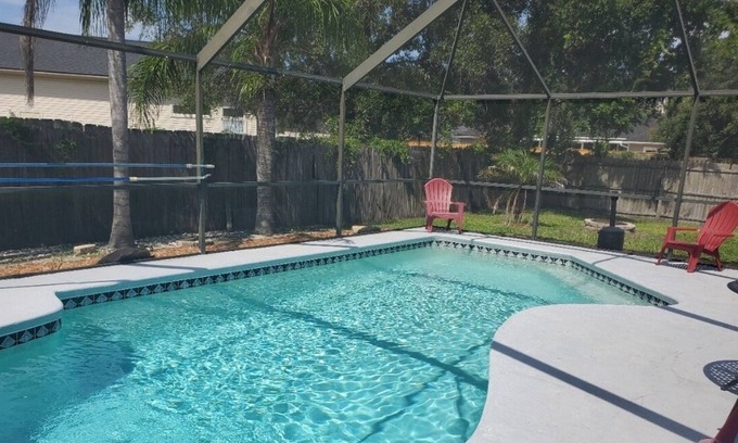 Golden Glades - The Woods Casa | Beautiful Home! Private pool! Close to the beach