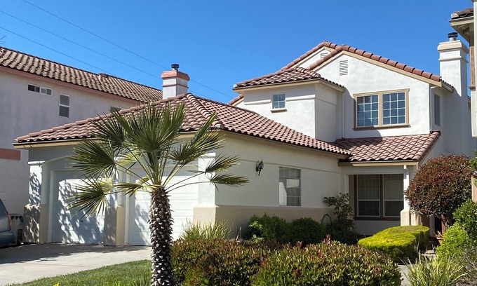 Salinas Casa | Beautiful home situated on a cul-de-sac