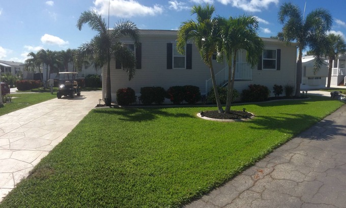 Fort Myers Beach Casa | Hermosa casa en Fort Myers Beach urbanización cerrada con piscina spa y mucho más