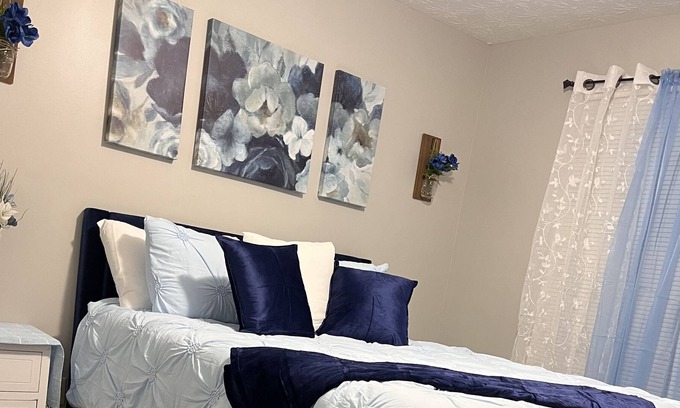 Phenix City Casa | BeauTIFul Home Vacation/ Ft Moore/ Columbus Ga