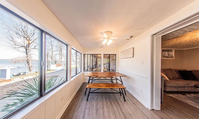 Gilbertsville Casa | Beautiful home with private boat dock, ramp, & hot tub near The Moors.