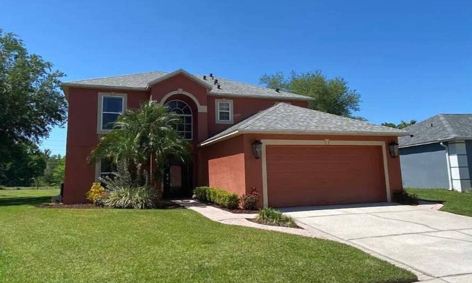 Land O' Lakes Casa | Beautiful Home with Private Pool & Movie Theatre