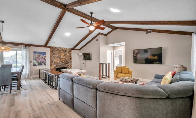 Bloomingdale Casa | Beautiful home with private pool and lake just minutes from major FL attractions