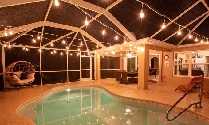 Jacarandas Casa | Beautiful Home with Heated Salt Pool,☆ 4BR 2br! North Cape-coral! ❤️