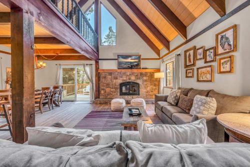 Tahoe Pines Casa | Beautiful Homewood Retreat with Deck and Grill