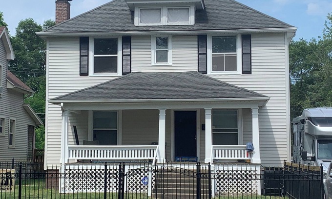 Danville Casa | Beautiful “House” 4-bed”ROOMS” not bunks-Hotel 4 Bedrooms 100 dollars each room