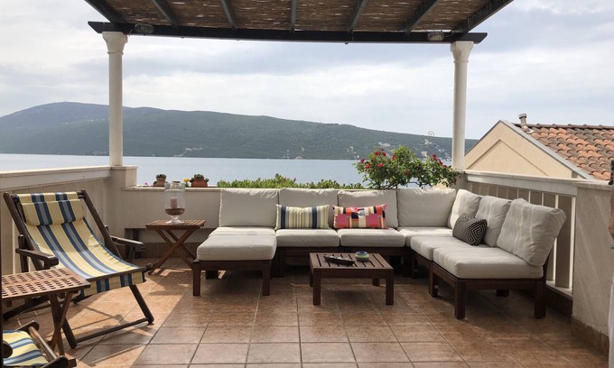Herceg Novi Apartamento | Hermosa casa frente al mar