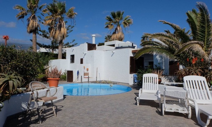 Arico Chalet De Esquí | Preciosa casa con vistas al mar, piscina y gran terraza para 4 pers.