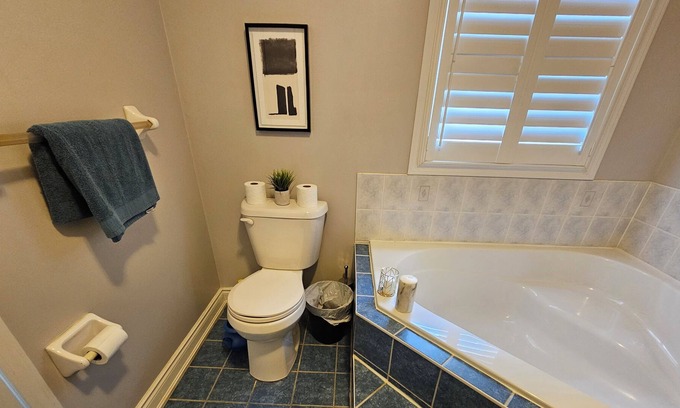 East Credit Casa | Beautiful House in Heartland Area, Mississauga