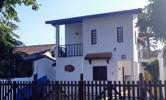 Pequea Casa | Casa en alquiler en ILHABELA! Excelente ubicación, Wifi, Barbacoa, Piscina, Jacuzzi