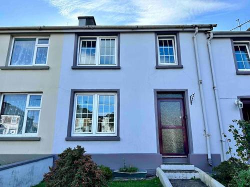 Killarney Casa | Beautiful House In Town