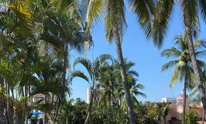 Isla Iguana Casa | Beautiful House at the Marina