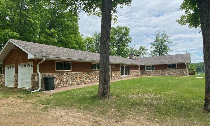 Iron River Casa | Beautiful house on Brule Lake!