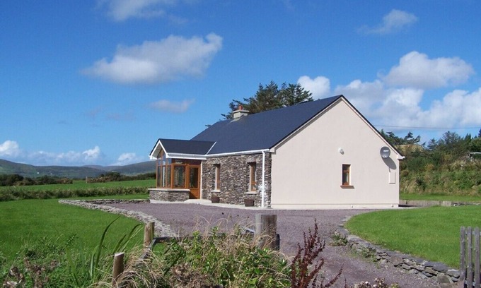 Emlaghmore Cabaña | Hermoso campo a pie de piedra Reenroe playa, Ballinskelligs