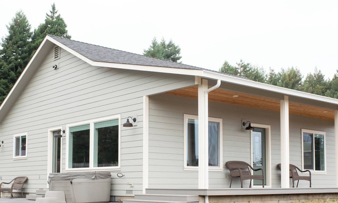 McKinleyville Casa | Beautiful House with Hot Tub in Sunny Blue Lake
