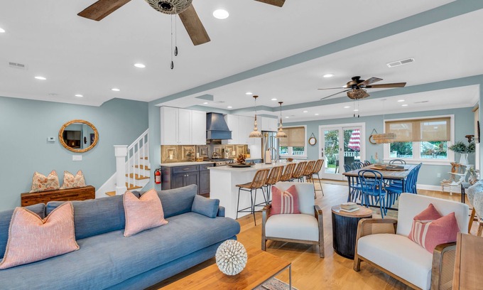 Ortley Beach Casa | Beautiful house with attached cottage by the sea