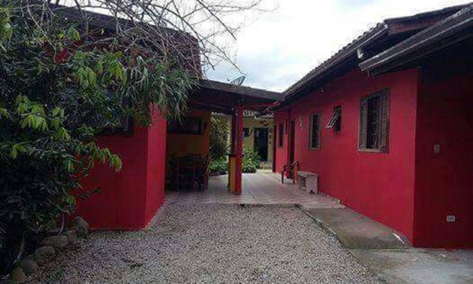 Downtown Ubatuba Casa | BEAUTIFUL HOUSE WITH 5 BEDROOMS, 5 BATHROOMS FOR 25 PEOPLE, PEREQUE AÇU BEACH, UBATUBA