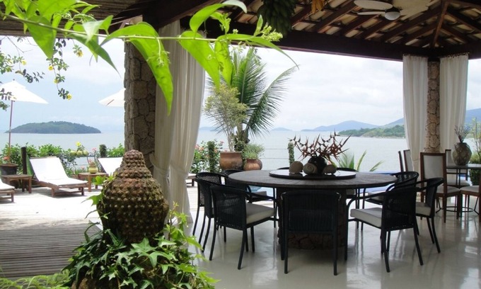 Paraty Casa | Casa Hermosa con Playa Privada en la Isla Araújo
