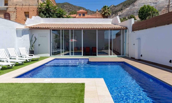 Padul Cabaña | Fantástica casa con piscina, jardín