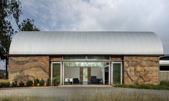 Wonderland Lake Casa | Beautiful Iconic and Sustainable Building in Popular North Boulder Arts District
