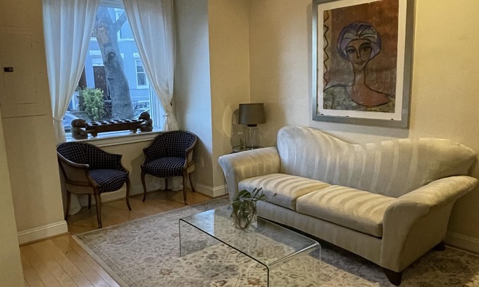 Bloomingdale Casa | Hermosa en Bloomingdale con estacionamiento