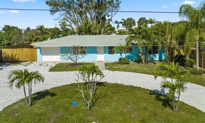 Fort Pierce Casa | Beautiful Island Home to relax!