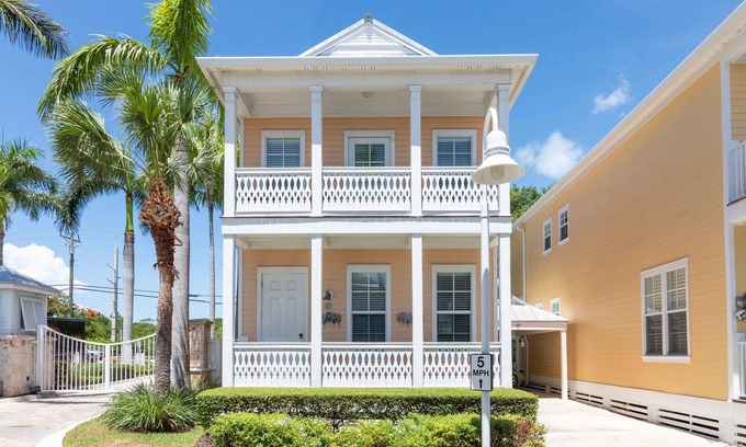 Islamorada Casa | Beautiful Island Home in Anglers Reef! Ocean front community. Pool & boat slip.