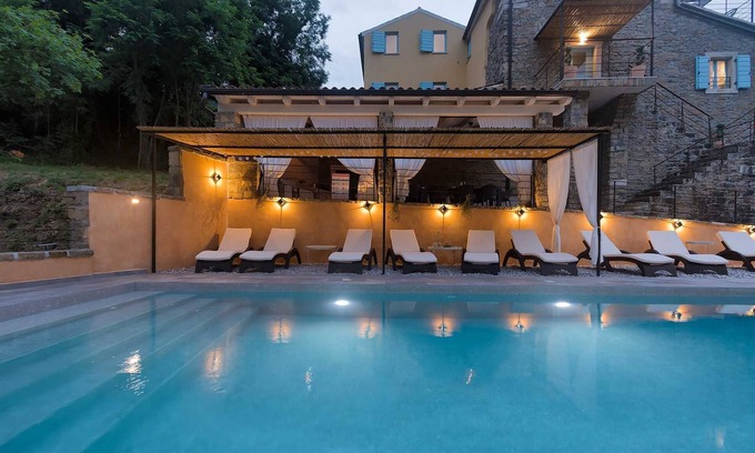 Livade Villa | Hermosa villa en Istirán con capacidad para 12 personas y piscina privada.